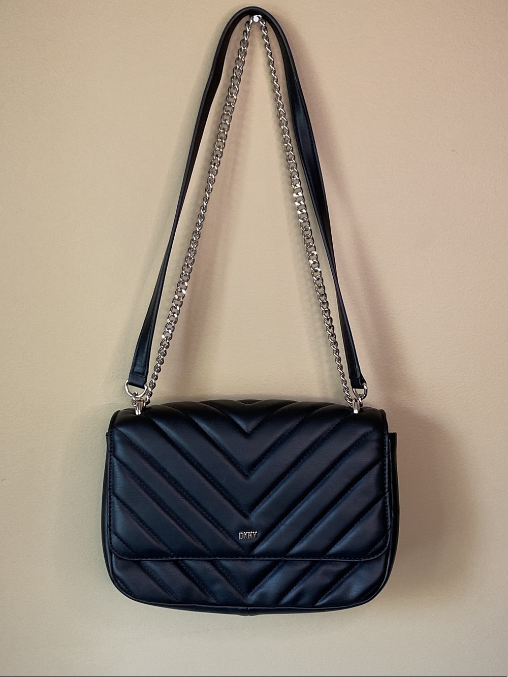 DKNY Black Quilted Veronica Chevron Shoulder Bag with Gold Chain Strap